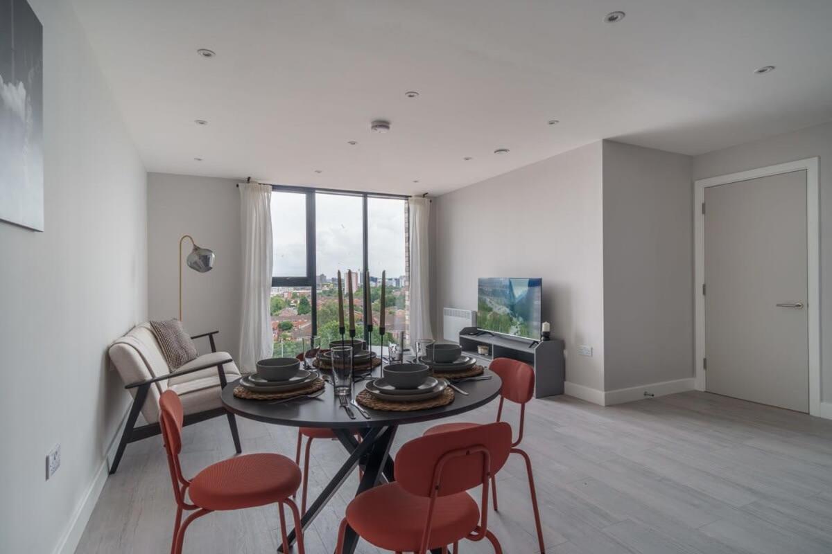 Fantastic 3 Bedroom Manchester Apartment Exteriör bild